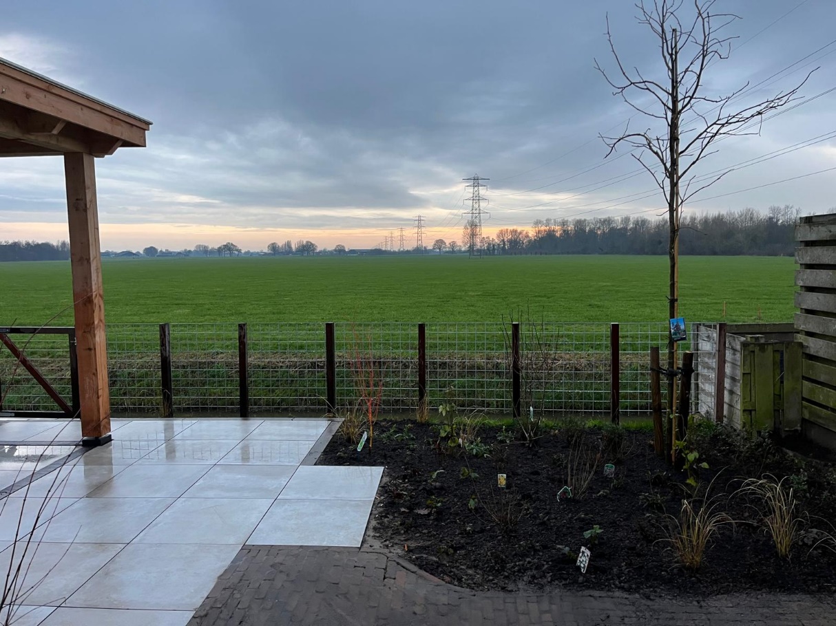 Overkapping met bestrating